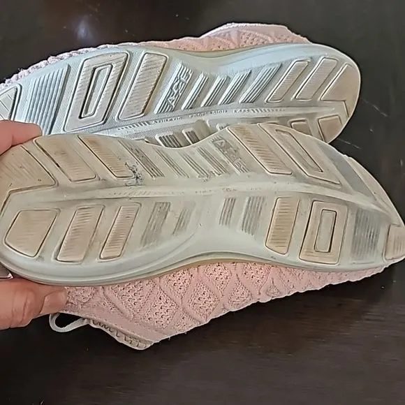 - APL women’s propulsion labs tennis shoes 8