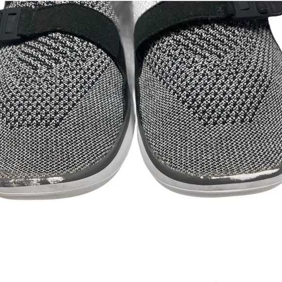 🌀 Nike Air Sockracer Flyknit Mens Running Training Shoes Grey/Black Sz 11.5