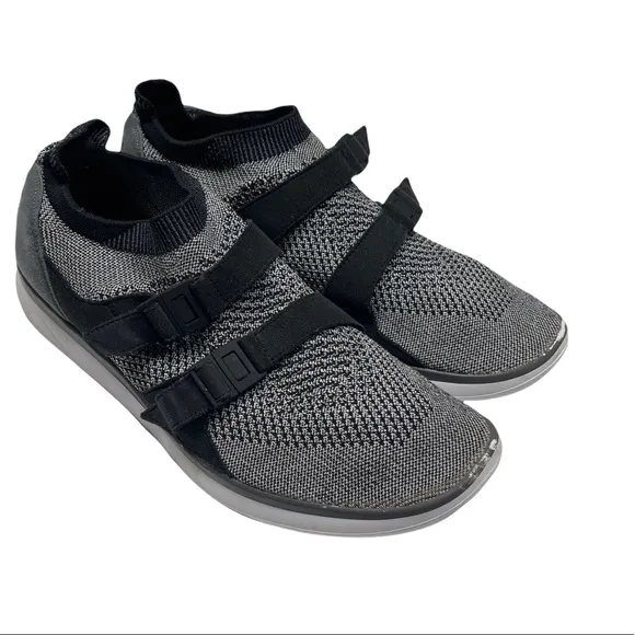 🌀 Nike Air Sockracer Flyknit Mens Running Training Shoes Grey/Black Sz 11.5