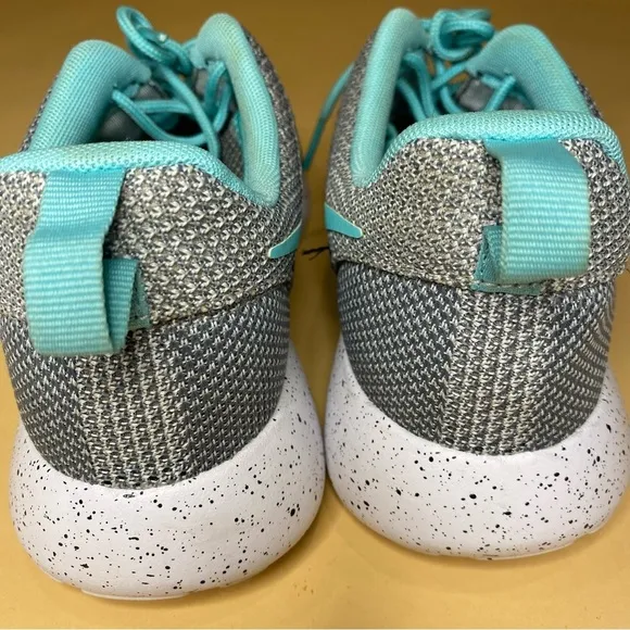 🛍️ Nike Black Grey Gradient Mint Splatter Heel Roshe One Sneakers Shoes Size 6