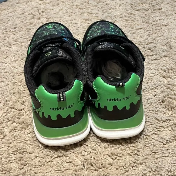 🆕 Stride Rite Kids Light Up Sneakers Athletic Tennis Shoes size 3