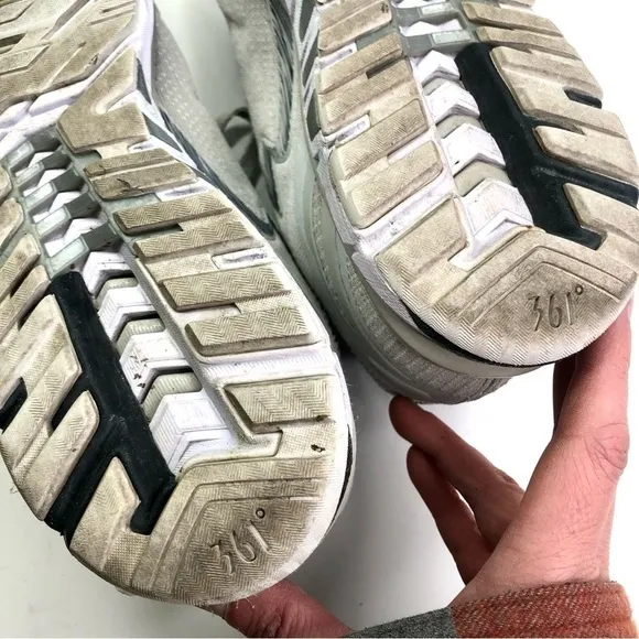 361 degrees Strata 3 sneakers running shoes light grey 7.5