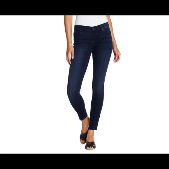 4 piece date night outfit - top/jeans/shoes/necklace