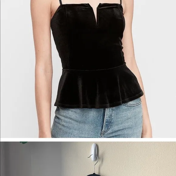 4 piece date night outfit - top/jeans/shoes/necklace