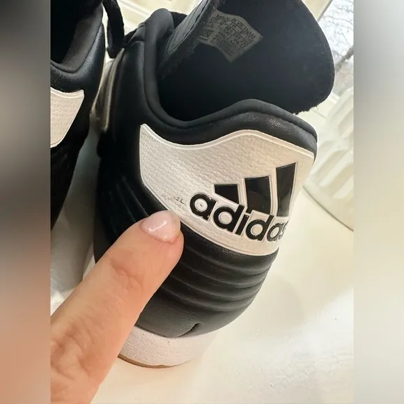 Adidas Copa Men’s Super Indoor Soccer Shoes Size 7.5 Black White Gold Leather‌‌‌