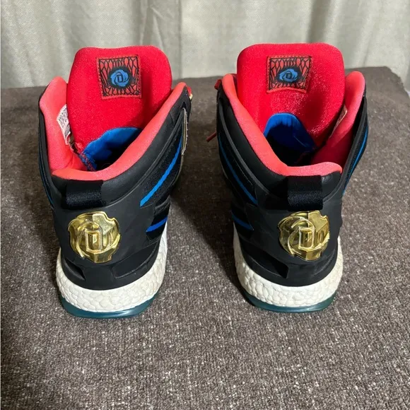 Adidas D 6 Rose Boost  Size 9.5