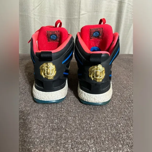 Adidas D 6 Rose Boost  Size 9.5