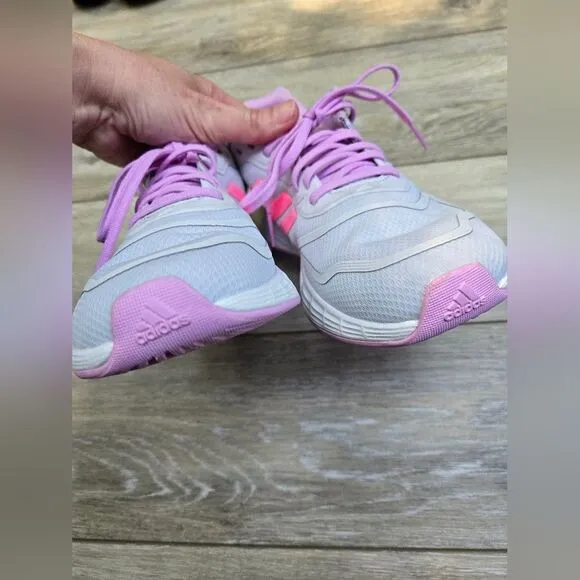 Adidas girls Duramo 10 Youth size 5 pink