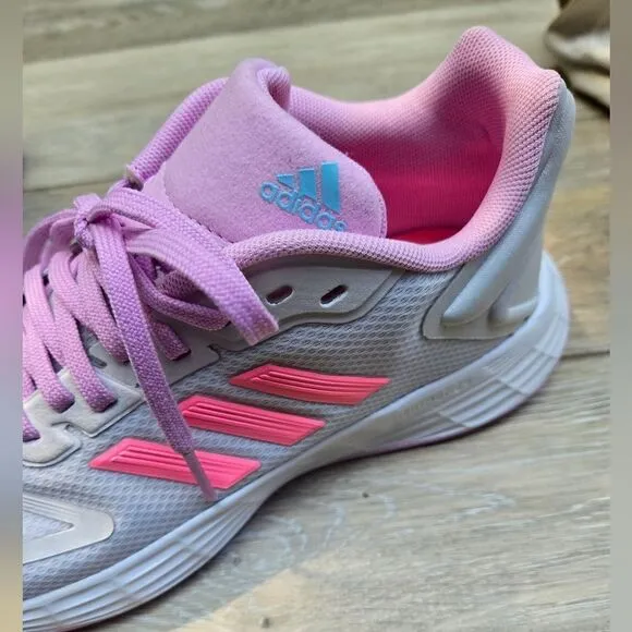 Adidas girls Duramo 10 Youth size 5 pink