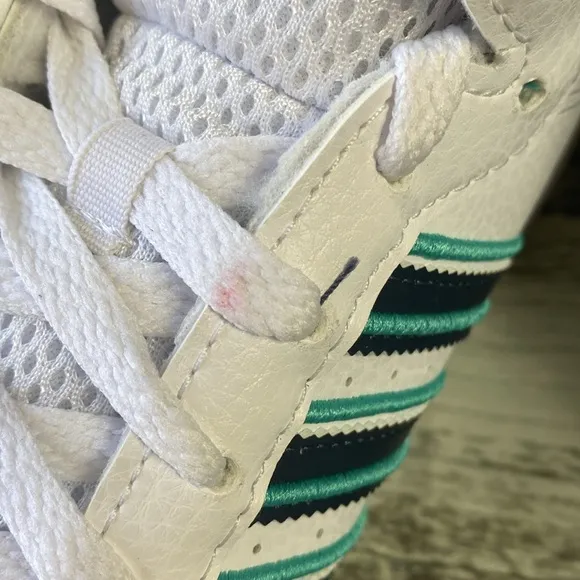 Adidas Junior Top Ten RB J White High-Top Sneakers w/Blue &amp; Green Stripes Sz 6.5