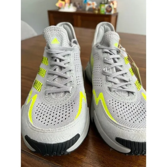 Adidas Mahomes Grey Yellow Impact FLX Turf Football Shoes GY0481 Men's Size 9.5