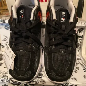 Adidas original little kids tennis shoes with hello Kitty as a character no box