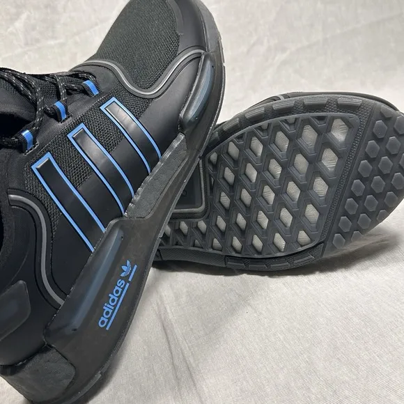 Adidas Originals NMD_R1 V3 Athletic Low Top Shoes Black Blue HQ6637 Mens Size 9