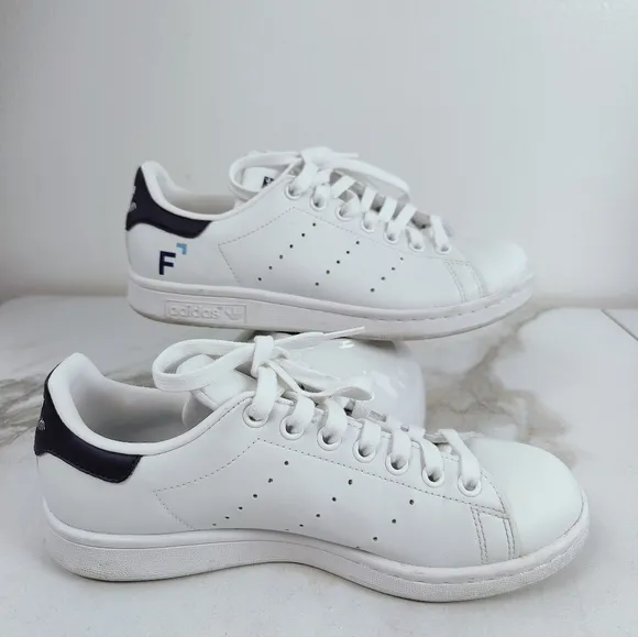 Adidas Originals Stan Smith White Navy Sneakers Tennis Shoes, 6.5(M) 7.5(W)