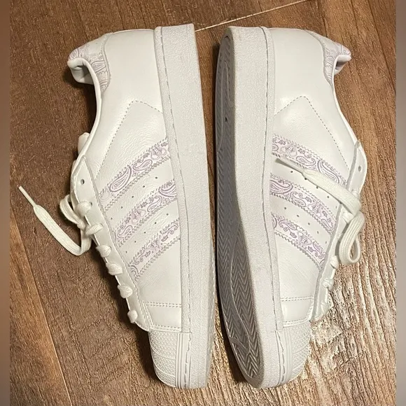 Adidas Originals Superstar Series Paisley White Purple Glow shoe sneaker sz 8.5