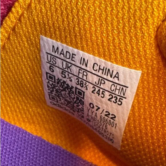 Adidas Simpsons X Freak Spark J 'Donut' Orange Football Cleats Size 6 (HR1576)