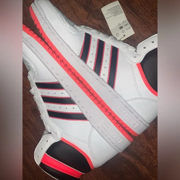 Adidas size 10.5 top ten hi