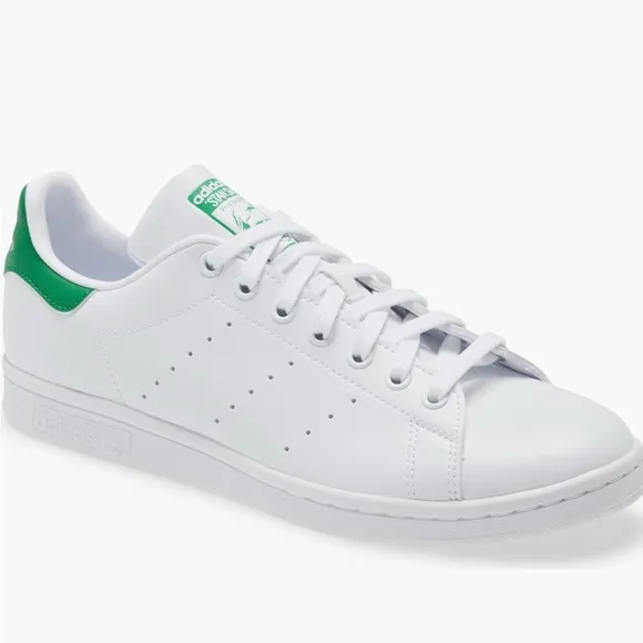 adidas Stan Smith Sneaker.  Women’s size 9
