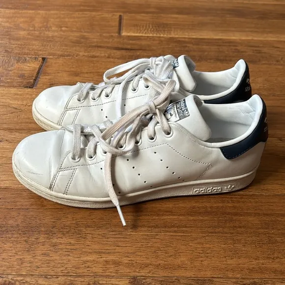 Adidas Stan Smith Sneakers Tennis Shoes White Dark Blue Leather Womens Size 8