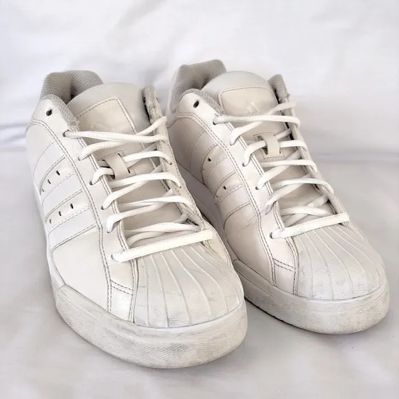Adidas Superstar Trainers White Sneakers Lace Up Low Top Athletic Shoes Men’s 9