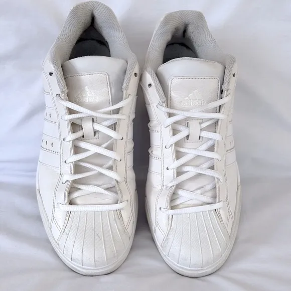 Adidas Superstar Trainers White Sneakers Lace Up Low Top Athletic Shoes Men’s 9