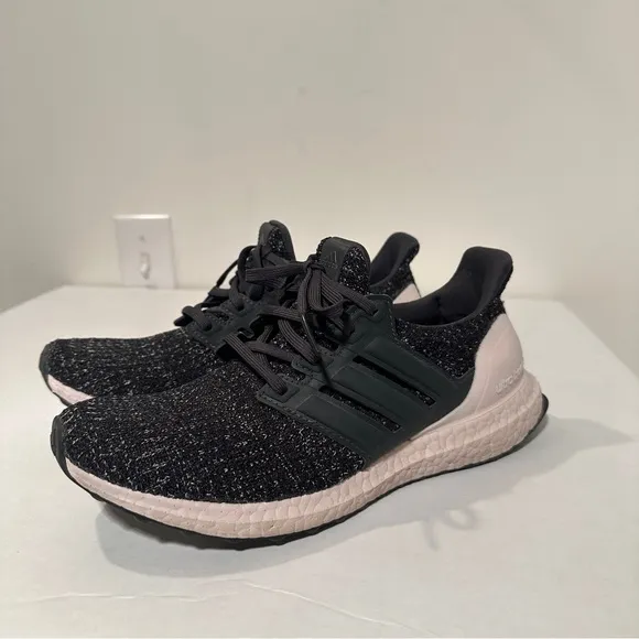 Adidas Ultraboost Like New DB3210 activewear tennis shoes -Size 8.5 -Pink/Black
