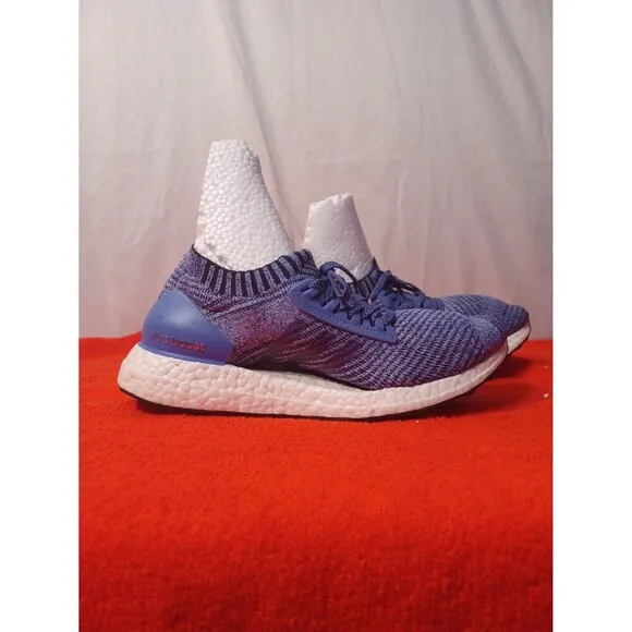 ADIDAS ULTRABOOST Tennis shoes