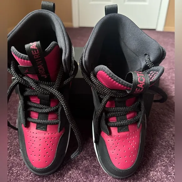 Air Jordan 1 High React Black Noble Red; men’s 8.5