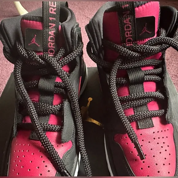 Air Jordan 1 High React Black Noble Red; men’s 8.5