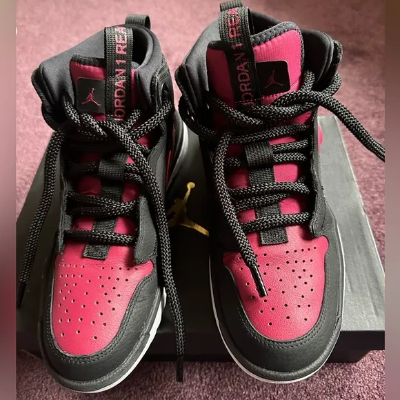 Air Jordan 1 High React Black Noble Red; men’s 8.5