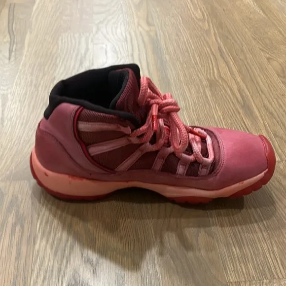 Air Jordan Kids Velvet 11 Retro Heiress Pink Red Sneakers Tennis Shoes