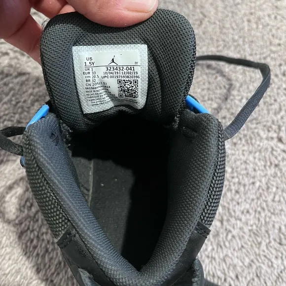 Air Jordan Tennis Basketball Shoes, Blue/Black, Size 1.5 Youth