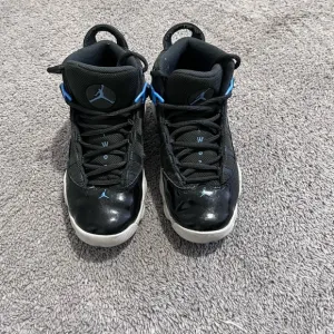 Air Jordan Tennis Basketball Shoes, Blue/Black, Size 1.5 Youth