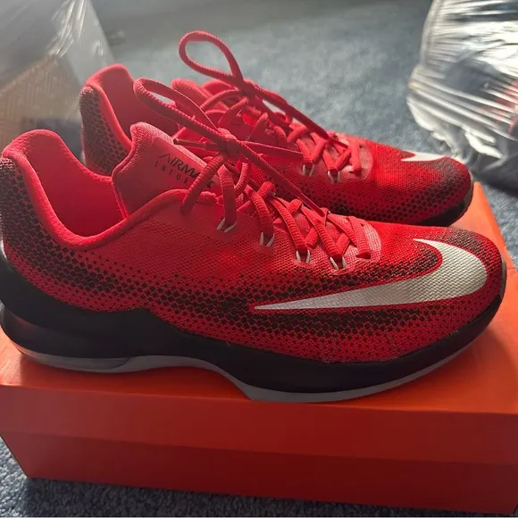 Air Max Infuriate Low 'University Red'; Men’s 9