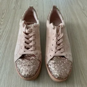 Aldo glitter toe heel suede like tennis shoes