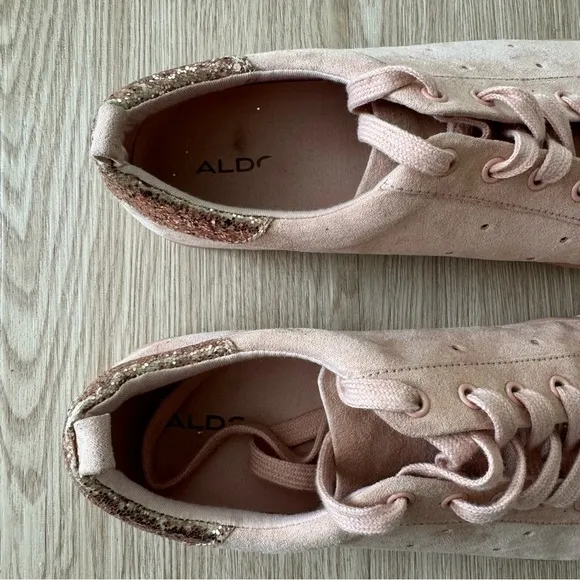 Aldo glitter toe heel suede like tennis shoes