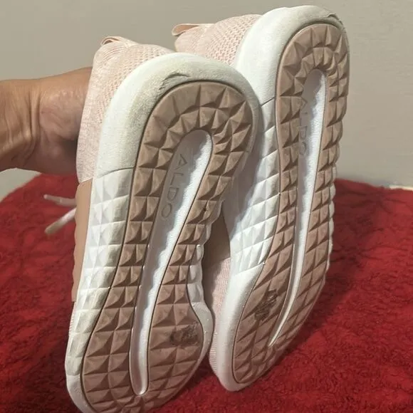 Aldo size 7.5 blush pink and white tennis shoes preloved ❤️