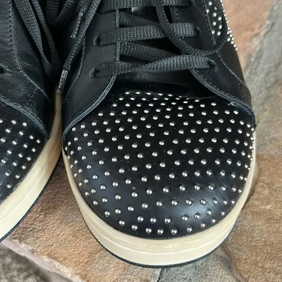 Alexander McQueen‎ Black Leather Studded High Top Sneaker / SZ 42.5 or 9.5