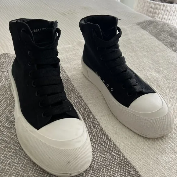 Alexander McQueen Deck Plimsoll Hi Top Sneakers