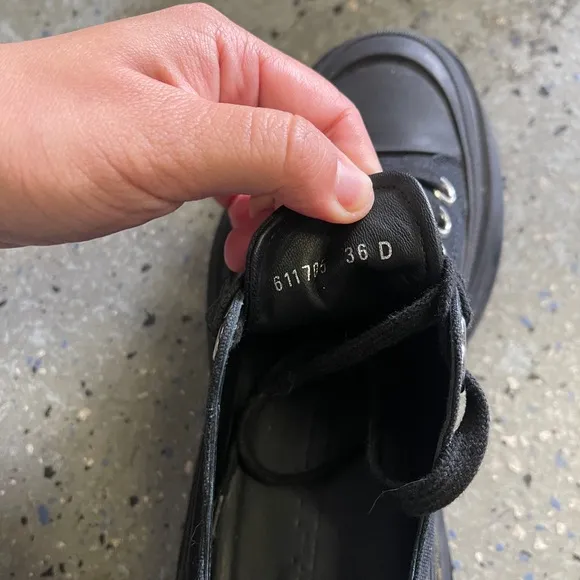 Alexander McQueen Thread Black Sneakers Women’s Size 5