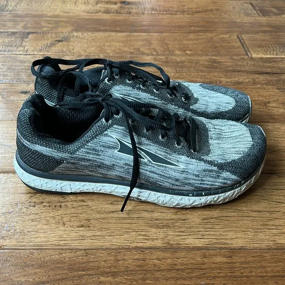 Altra Escalante Road Running Shoes Foot Shape Zero Drop Gray Black Womens 8.5