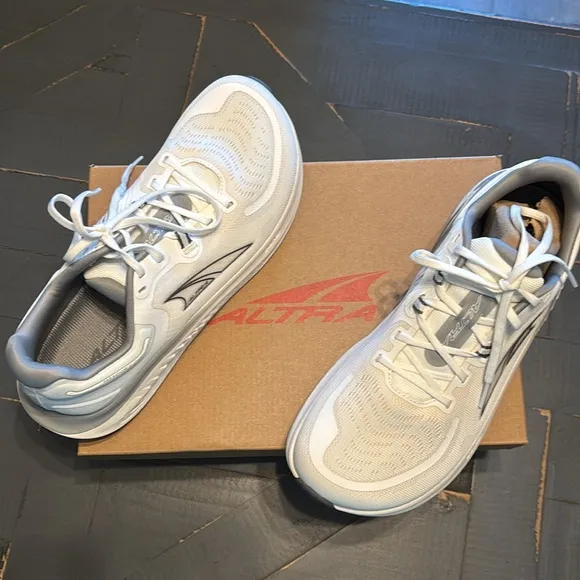 Altra Paradigm White Gray Athletic Shoes