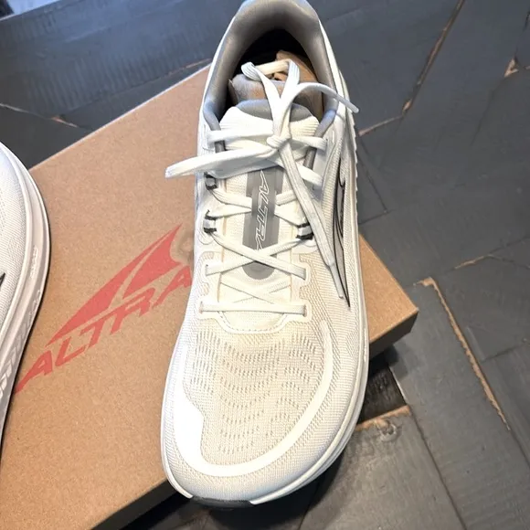 Altra Paradigm White Gray Athletic Shoes