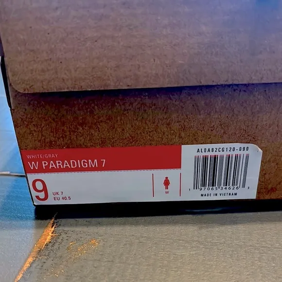 Altra Paradigm White Gray Athletic Shoes