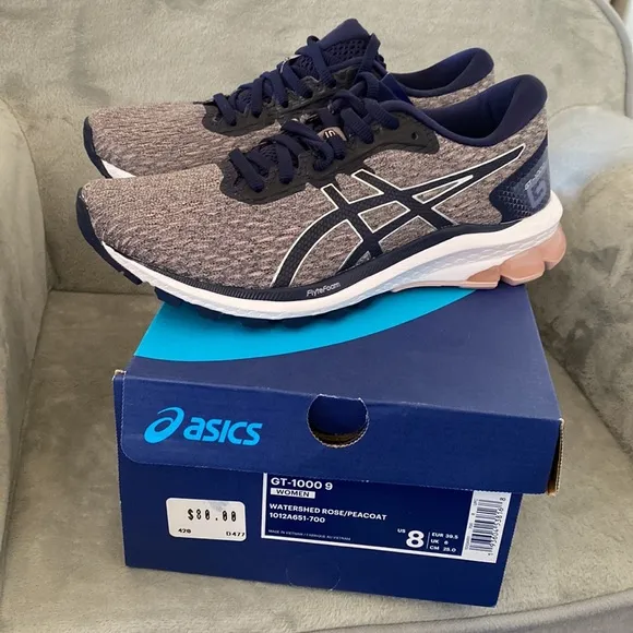 ASICS tennis shoes