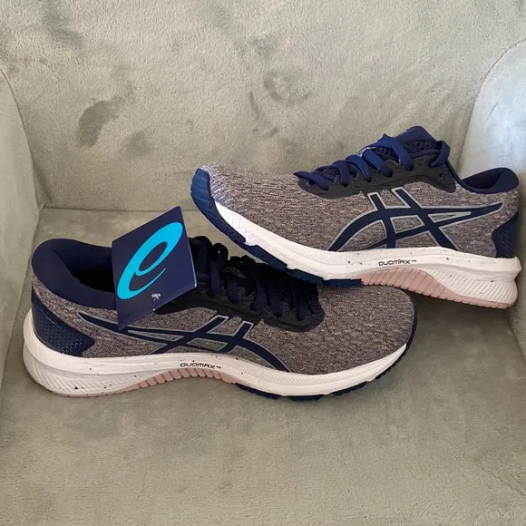 ASICS tennis shoes