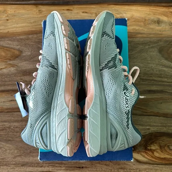 ASICS Women Gel Nimbus 20 Running Shoes NWT SZ 9 seashell pink gray white NIB