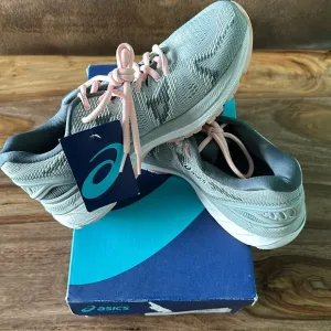ASICS Women Gel Nimbus 20 Running Shoes NWT SZ 9 seashell pink gray white NIB