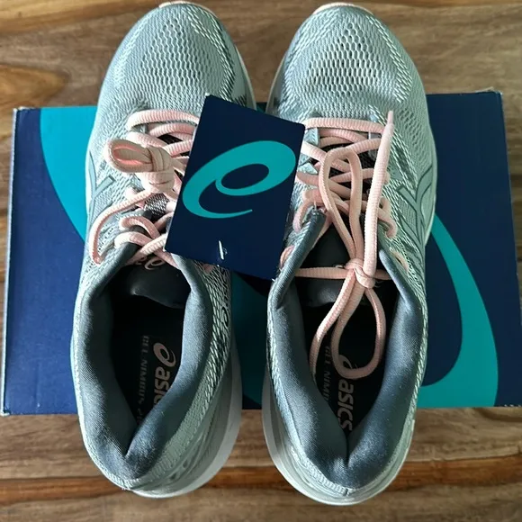 ASICS Women Gel Nimbus 20 Running Shoes NWT SZ 9 seashell pink gray white NIB