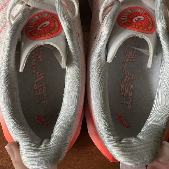 ASICS Women's NOVABLAST 4 Road Running Shoe Sneakers 8.5 White Sunrise Red